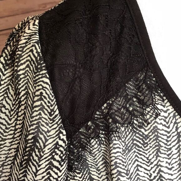 🍒 Women’s Blouse cold shoulder shirt - Picture 5 of 7